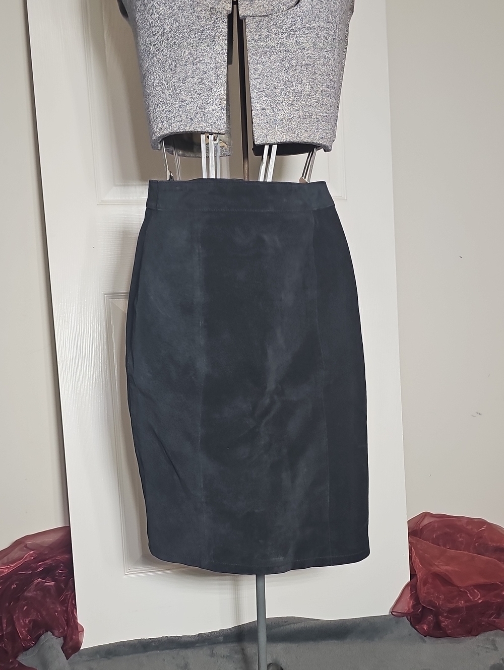 Vintage Global Identity G-III 100% Genuine Leather High Waist Pencil Skirt 3/4
